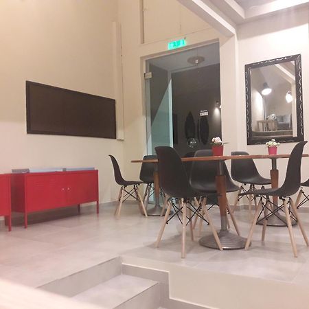 Achillion Hotel พีเรียส ภายนอก รูปภาพ