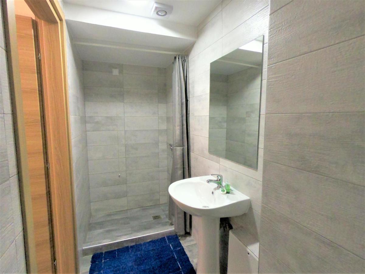 Achillion Hotel พีเรียส ภายนอก รูปภาพ