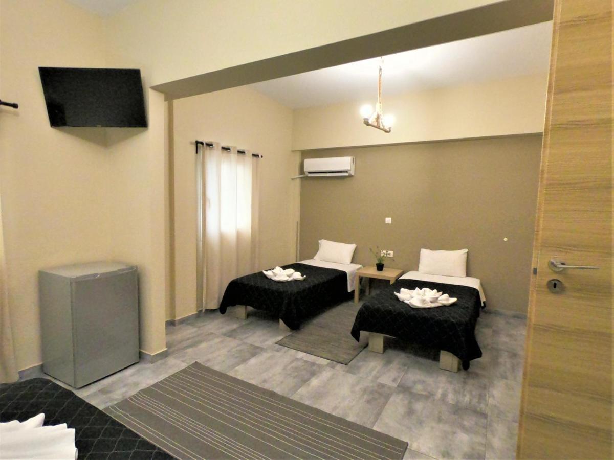Achillion Hotel พีเรียส ภายนอก รูปภาพ