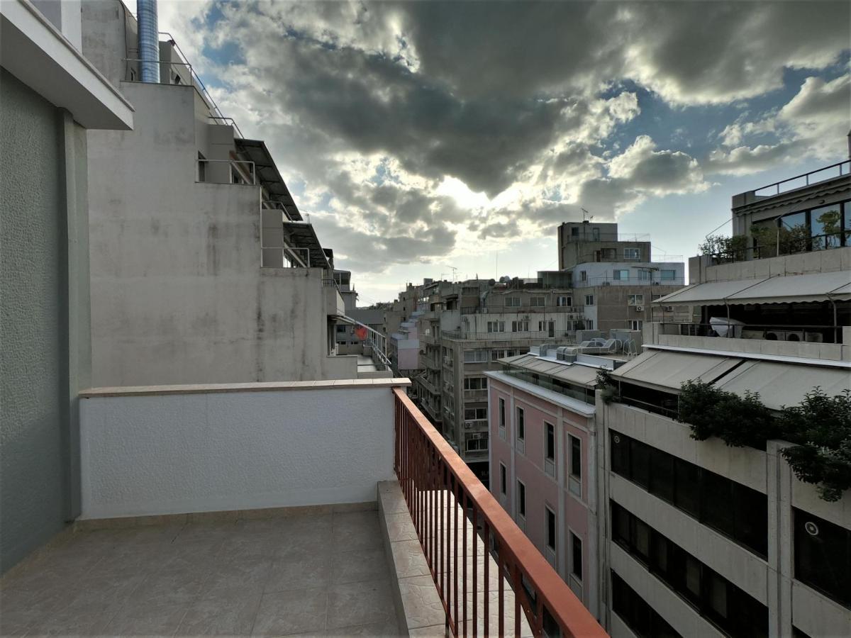 Achillion Hotel พีเรียส ภายนอก รูปภาพ