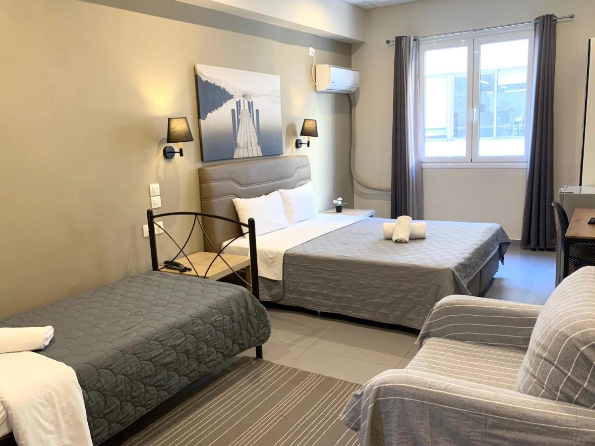 Achillion Hotel พีเรียส ภายนอก รูปภาพ